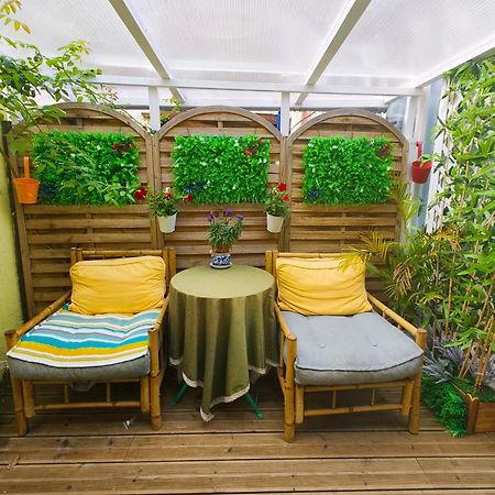 Le Coin Des Artistes Bed & Breakfast Живерни Стая снимка
