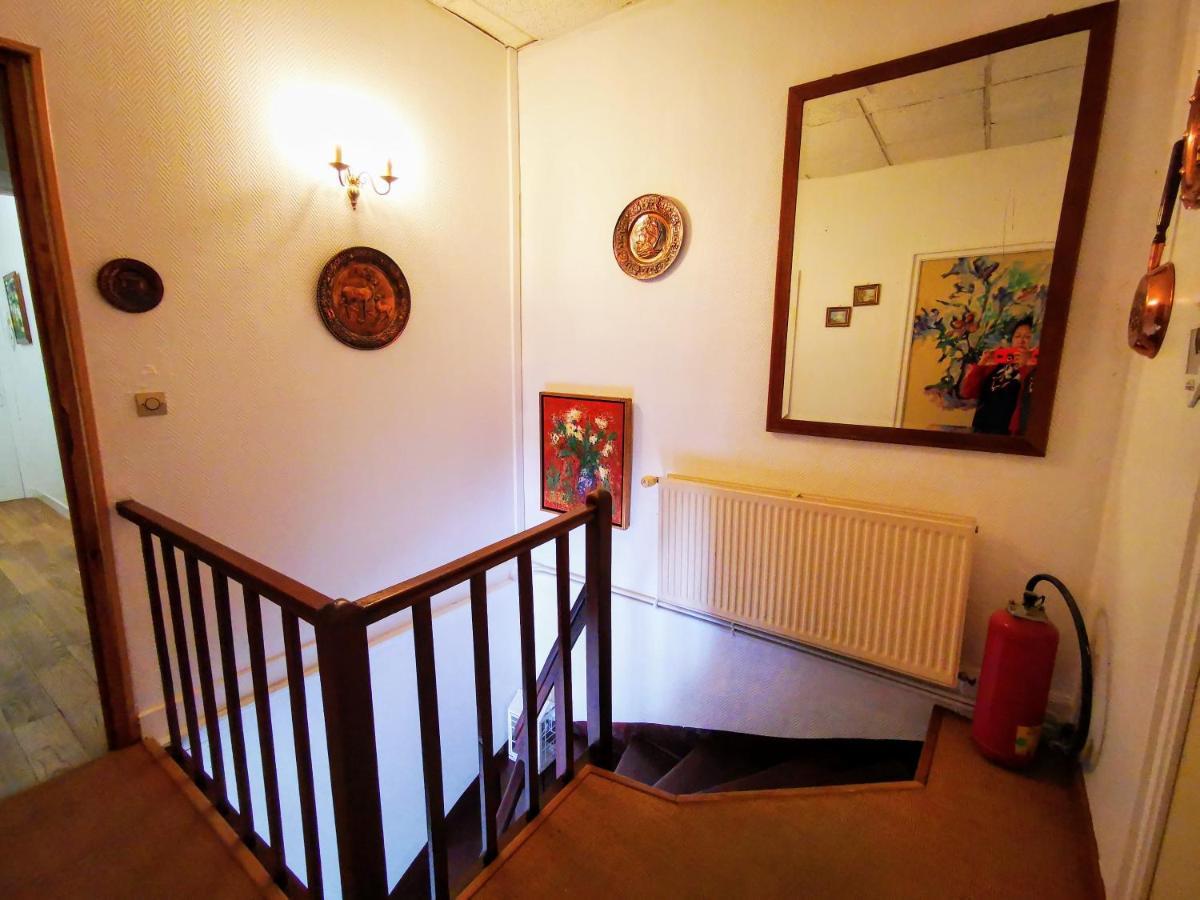 Le Coin Des Artistes Bed & Breakfast Живерни Екстериор снимка
