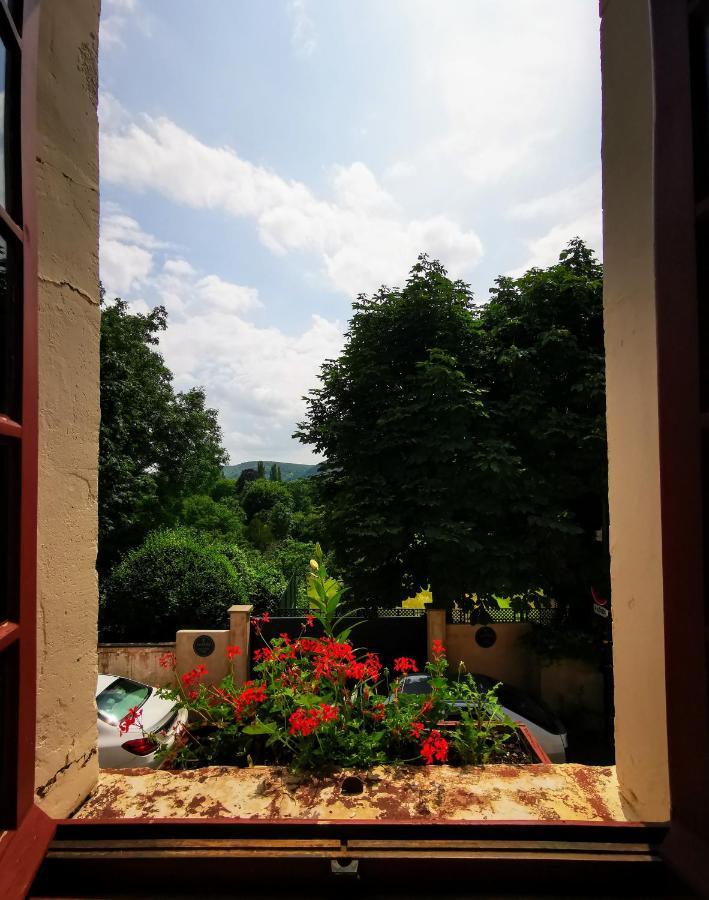 Le Coin Des Artistes Bed & Breakfast Живерни Екстериор снимка