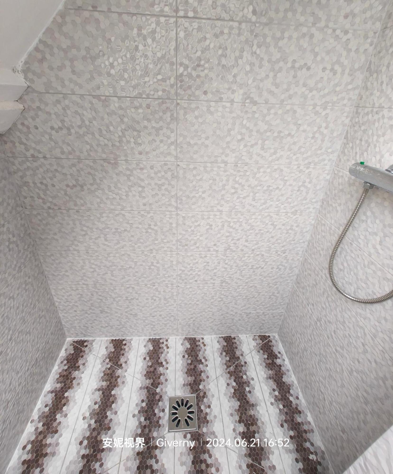 Le Coin Des Artistes Bed & Breakfast Живерни Екстериор снимка