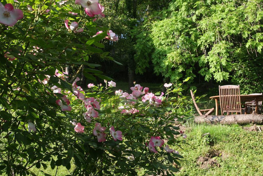 Le Coin Des Artistes Bed & Breakfast Живерни Екстериор снимка
